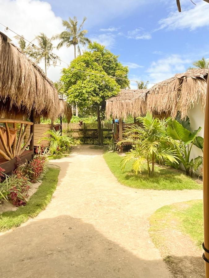 Siargao Tropic Hostel ゼネラル・ルナ エクステリア 写真