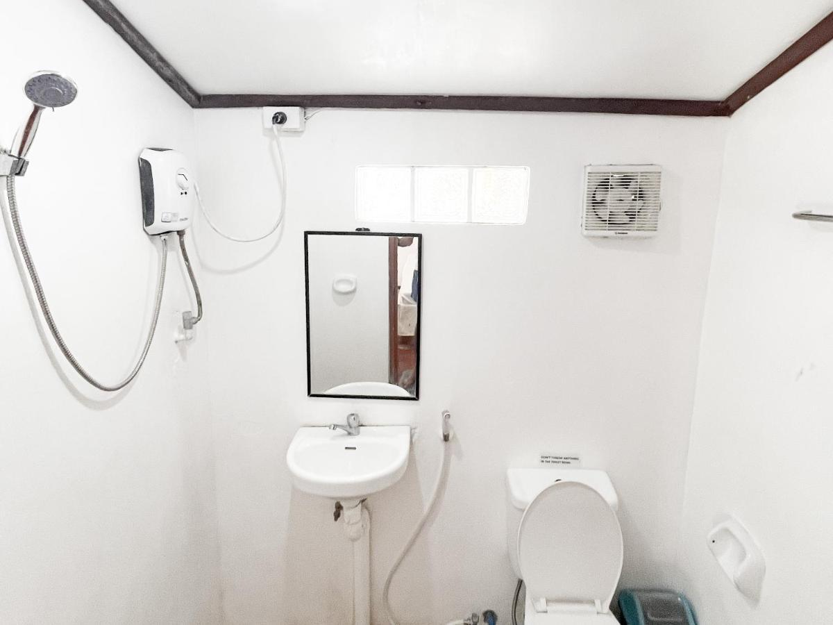 Siargao Tropic Hostel ゼネラル・ルナ エクステリア 写真
