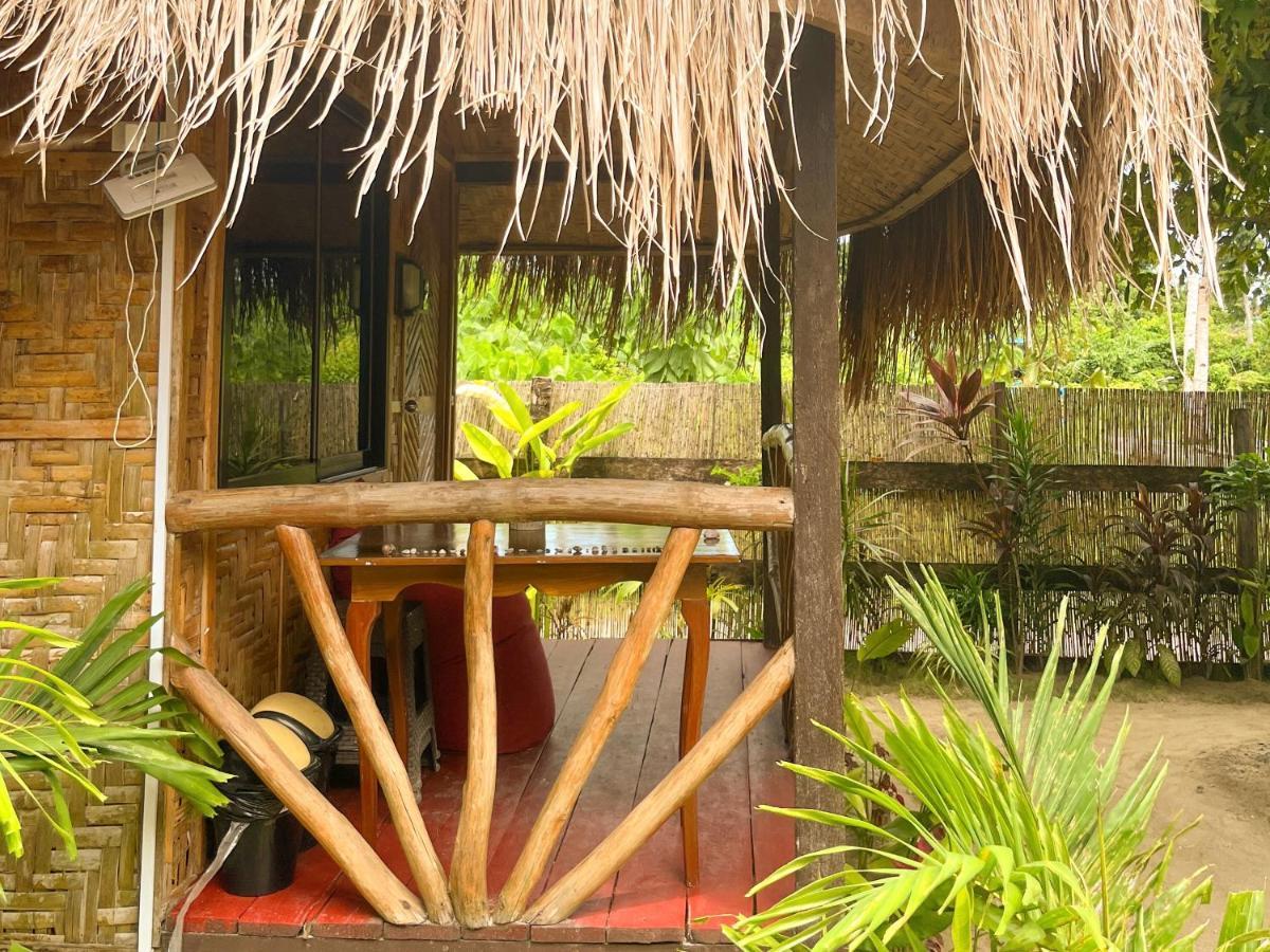 Siargao Tropic Hostel ゼネラル・ルナ エクステリア 写真
