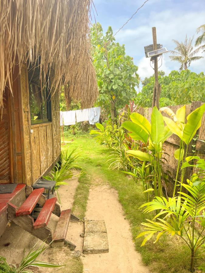 Siargao Tropic Hostel ゼネラル・ルナ エクステリア 写真