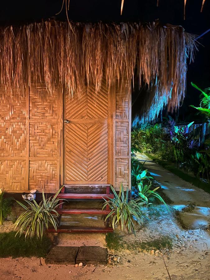 Siargao Tropic Hostel ゼネラル・ルナ エクステリア 写真