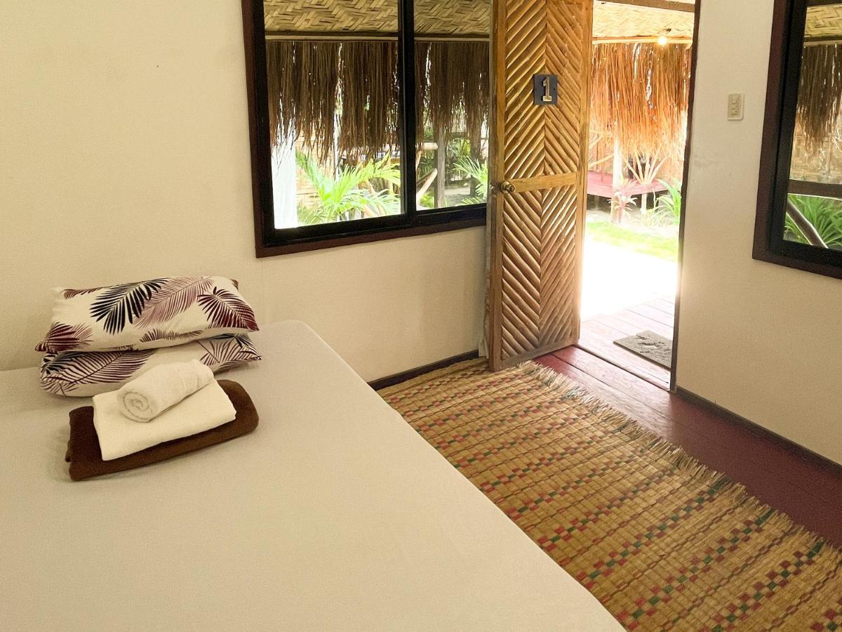 Siargao Tropic Hostel ゼネラル・ルナ エクステリア 写真